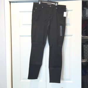 Black skinny jeans